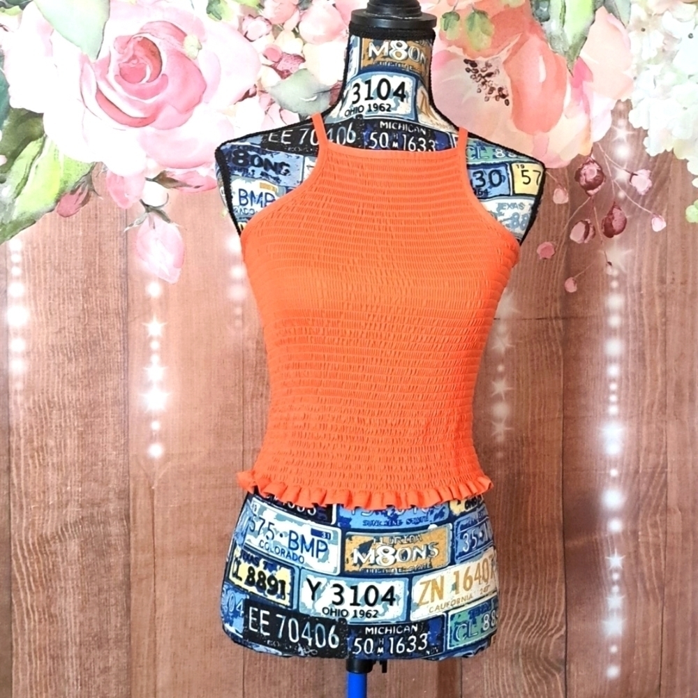 RUE21 CROP TOP SIZE SMALL